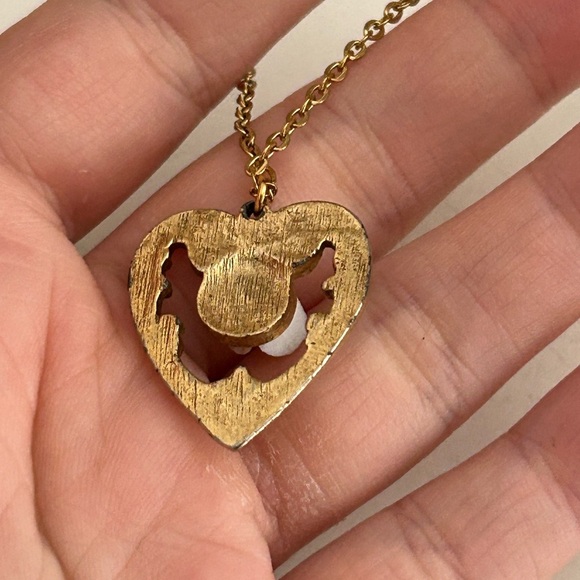 4/$100 Victorian flower heart necklace VTG 19
Inch 💐 - Picture 4 of 8